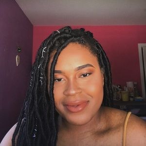 Meet your Posher, Naomie